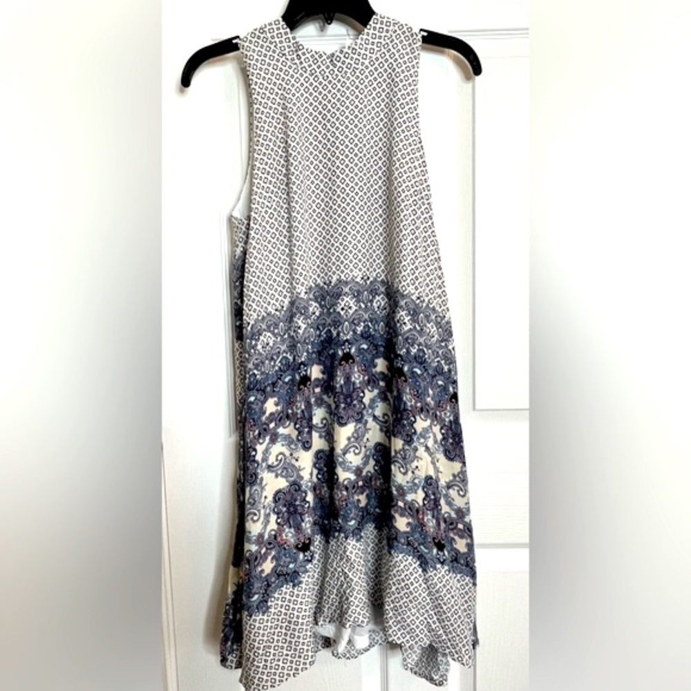 NWT CATCHME Taupe/Blue Paisley Sleeveless Dress Size M